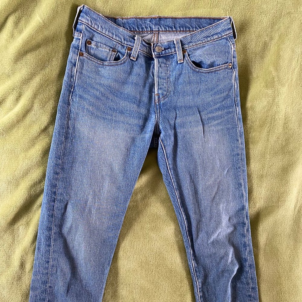 Levis 501 tapered jeans